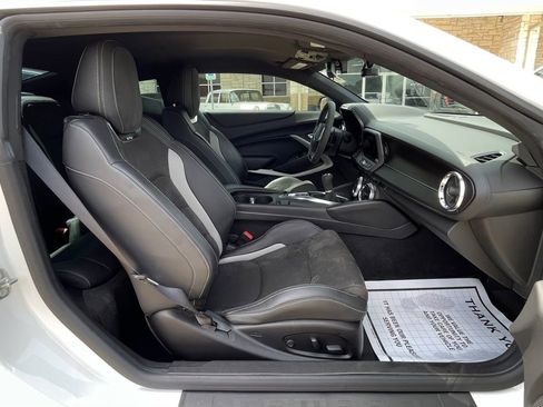 Used 2018 Chevrolet Camaro SS image 30