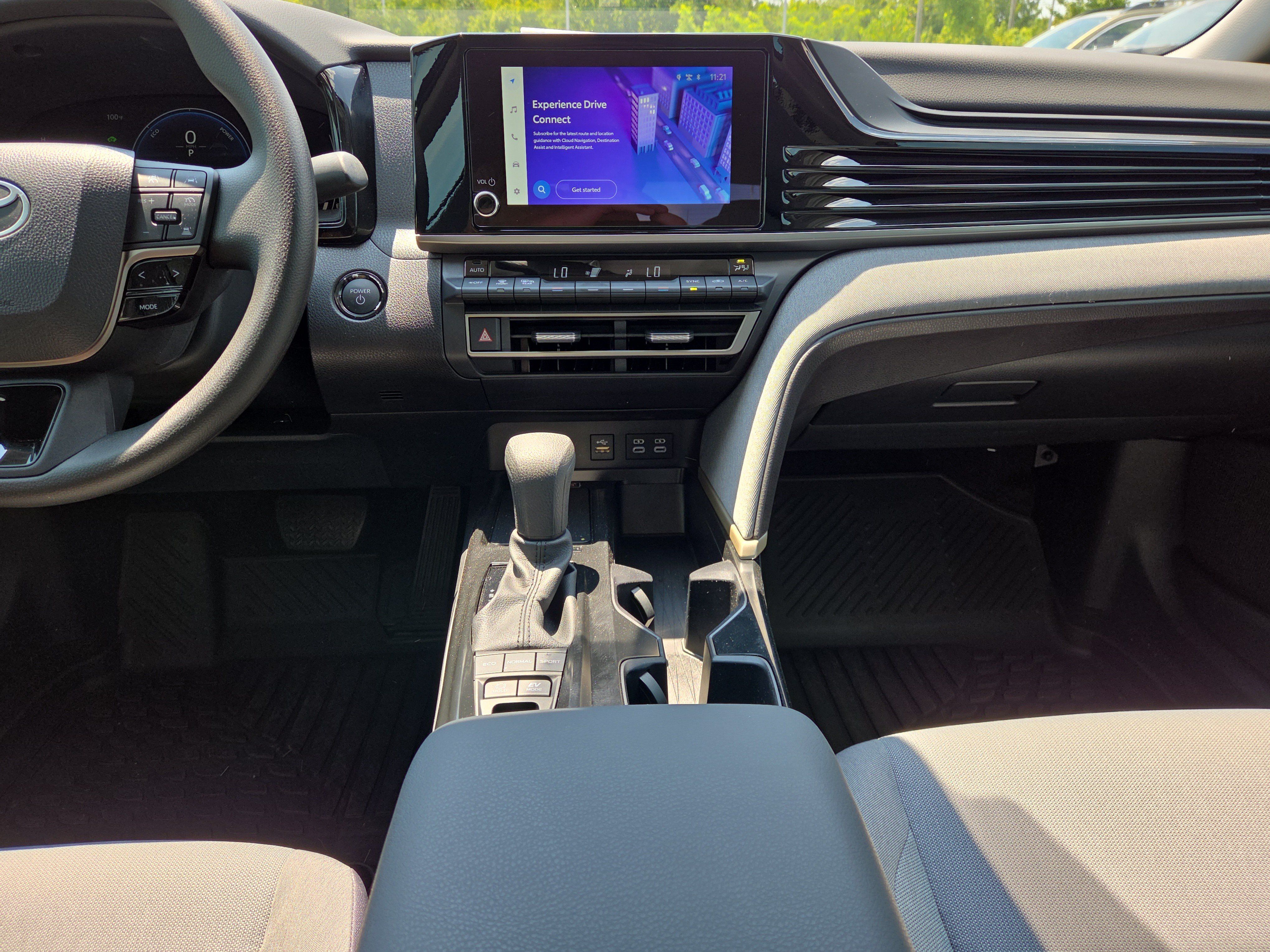 Used 2025 Toyota Camry LE FWD image 22
