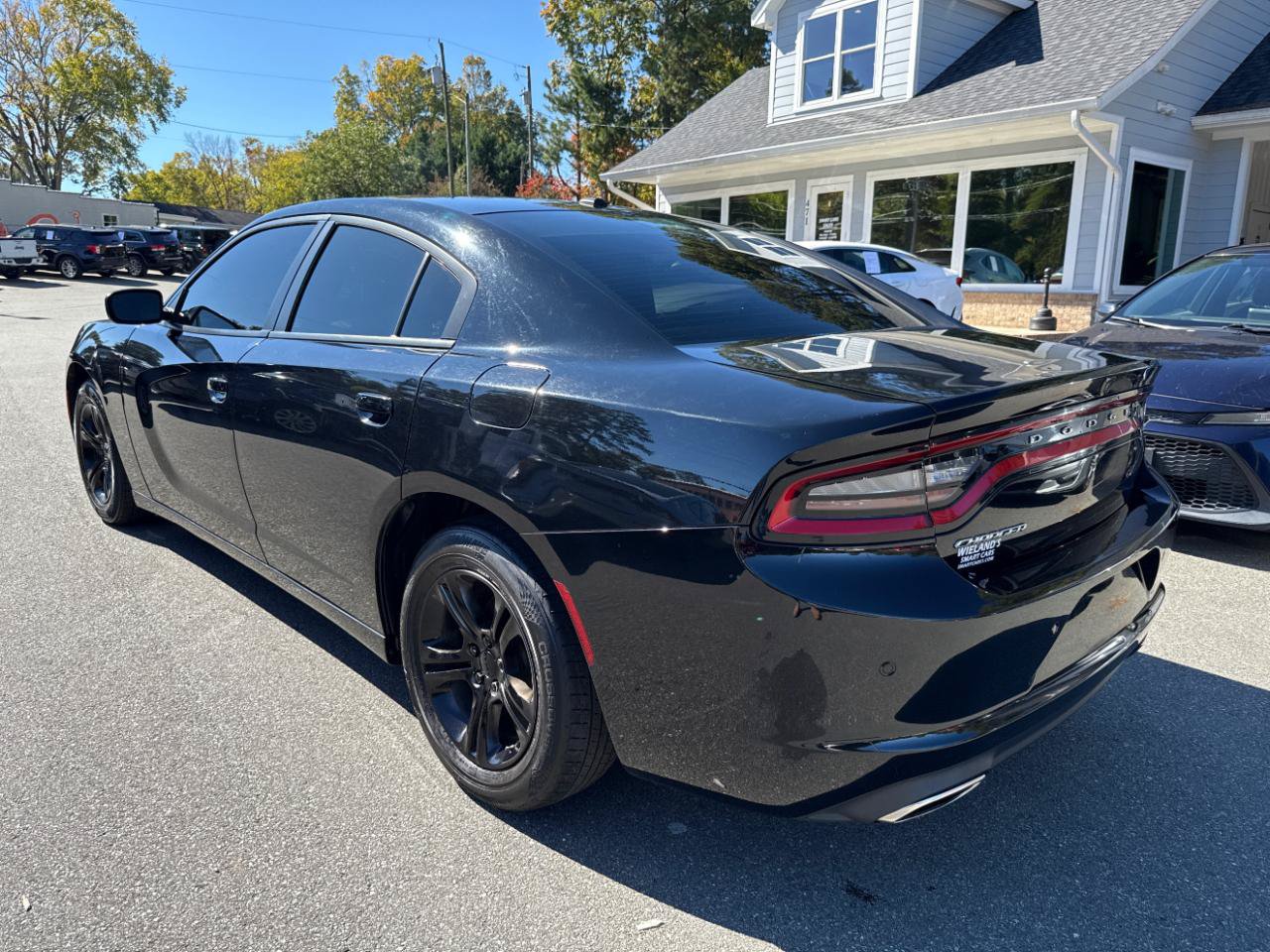 Used 2022 Dodge Charger SXT w/ Leather Interior Group RWD image 6