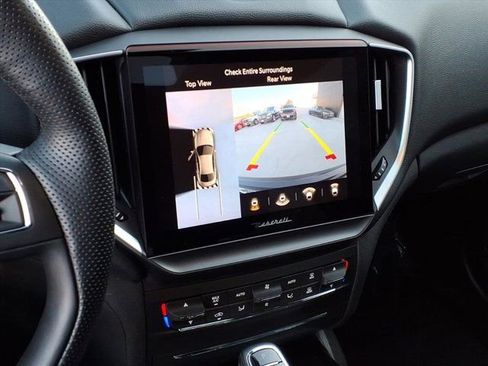 Used 2021 Maserati Ghibli Base image 6