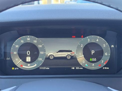 New 2025 Land Rover Range Rover Velar Dynamic SE image 11
