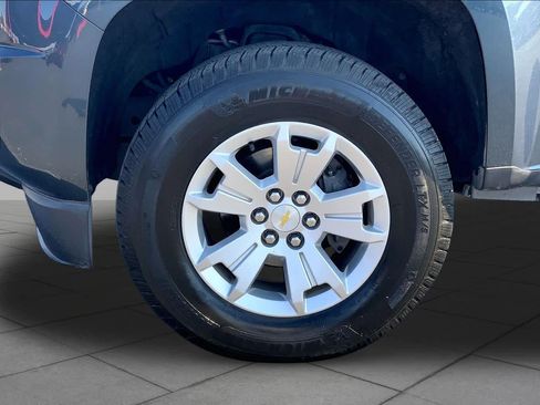 Used 2019 Chevrolet Colorado LT w/ LT Convenience Package RWD image 11