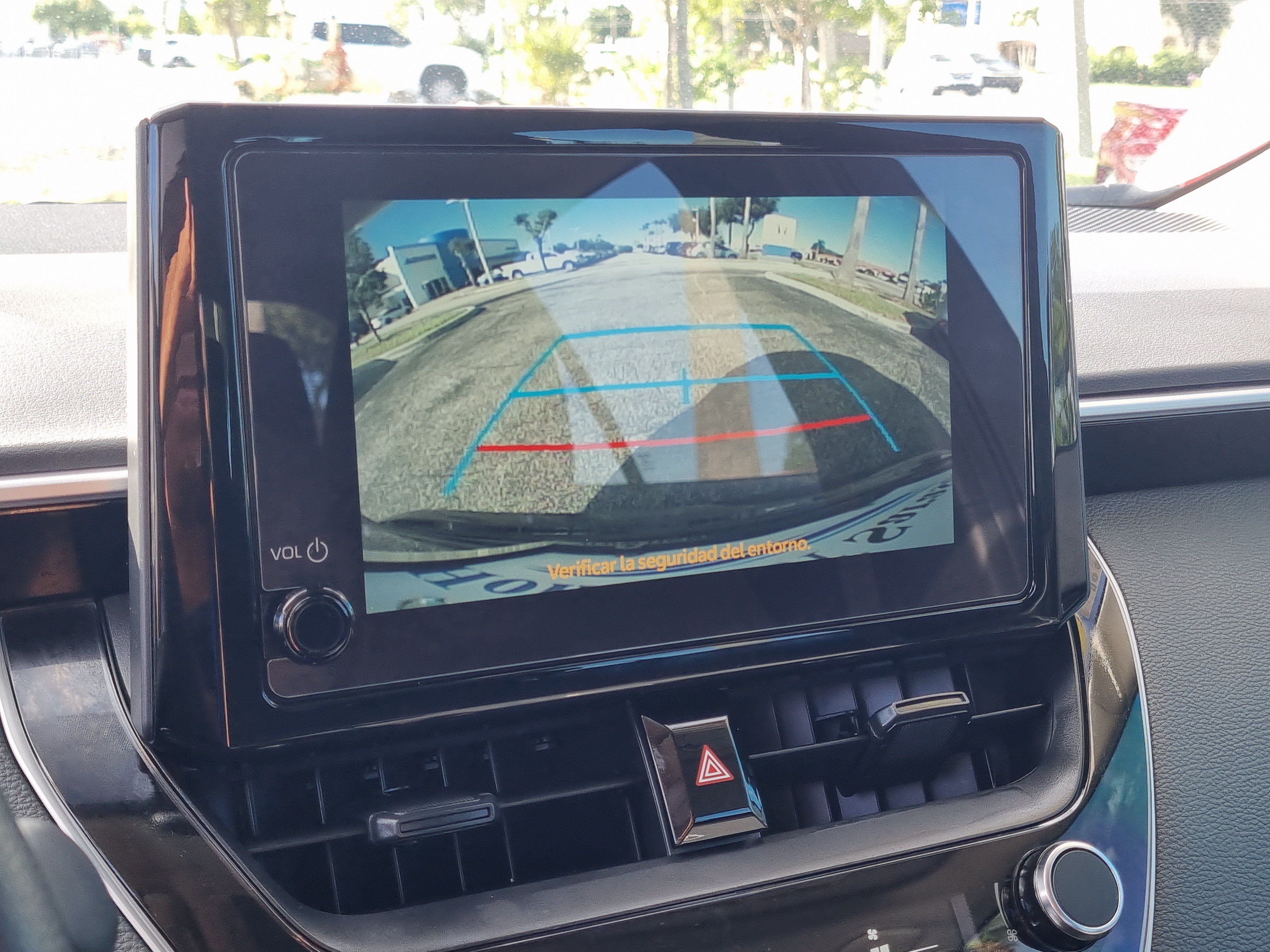 Used 2025 Toyota Corolla LE FWD image 31