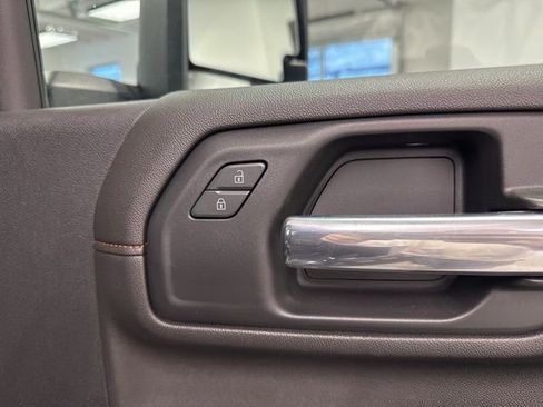 Used 2022 GMC Sierra 3500 AT4 w/ AT4 Preferred Package image 30