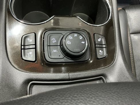 Used 2023 GMC Acadia AT4 w/ Technology Package image 5