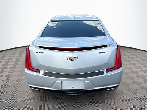 Used 2019 Cadillac XTS Luxury image 7