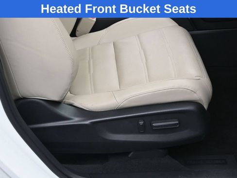 Used 2018 Honda CR-V Touring image 11