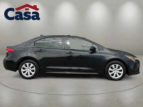 Used 2021 Toyota Corolla LE FWD image 6
