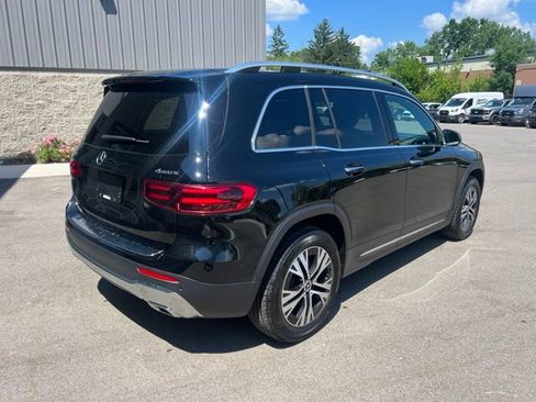 Used 2025 Mercedes-Benz GLB 250 4MATIC image 5