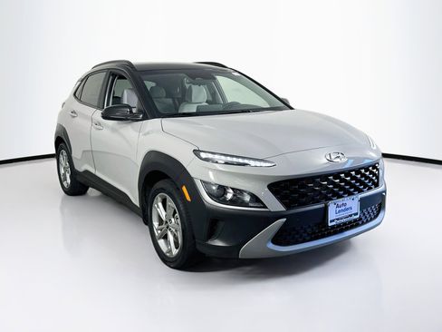 Used 2023 Hyundai Kona SEL FWD image 3