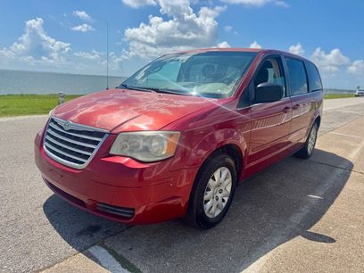 Used 2009 Chrysler Town & Country LX