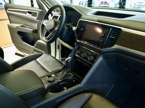 Used 2022 Volkswagen Atlas SE w/ Panoramic Sunroof Package AWD/4WD image 27