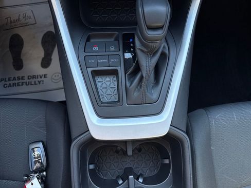 Used 2024 Toyota RAV4 XLE image 21