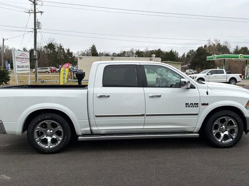 Used 2017 RAM 1500 Laramie w/ Convenience Group image 8