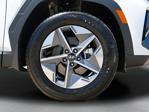 Certified 2026 Hyundai Tucson SEL Plus FWD image 9