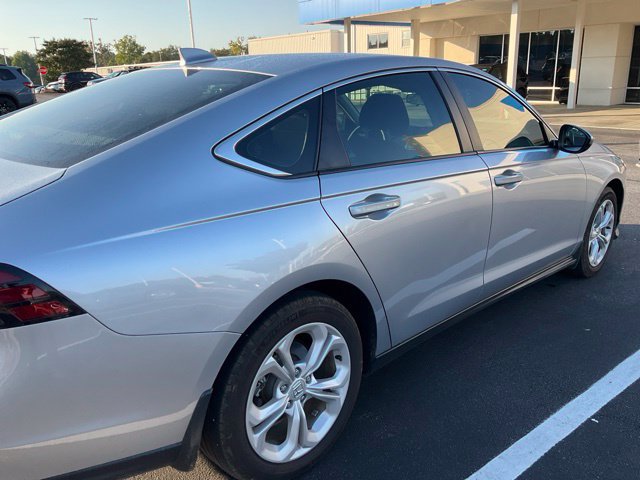 Used 2025 Honda Accord LX image 5