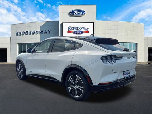 Used 2023 Ford Mustang Mach-E Premium image 8