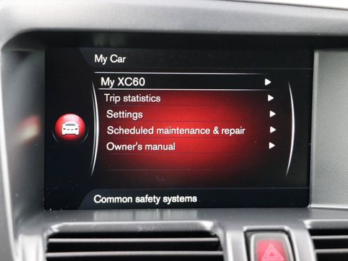 Used 2015 Volvo XC60 T6 w/ Proximity Package AWD/4WD image 15