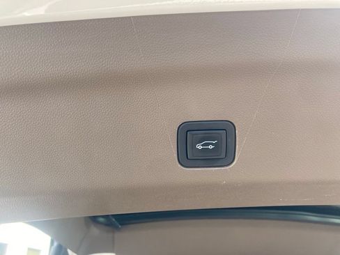 Certified 2023 GMC Yukon Denali w/ Advanced Technology Package AWD/4WD image 11
