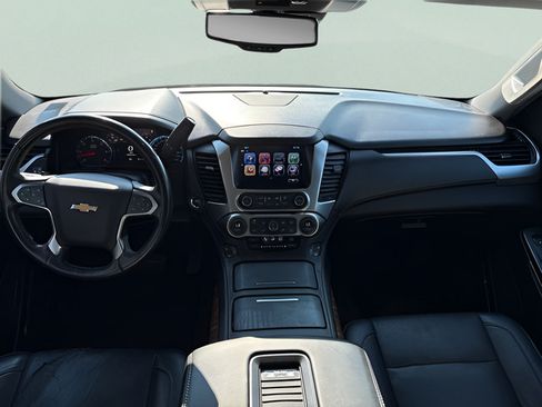 Used 2017 Chevrolet Suburban Premier RWD image 18
