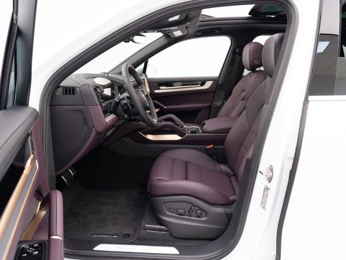 New 2025 Porsche Cayenne E-Hybrid image 18