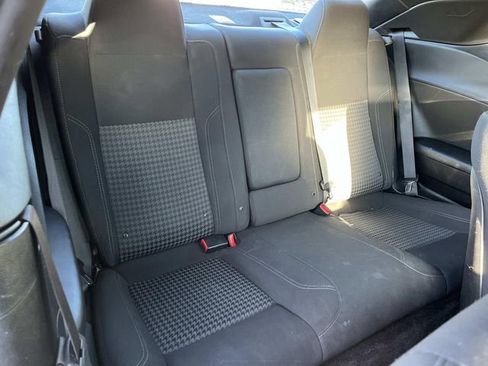 Used 2019 Dodge Challenger SXT w/ Driver Convenience Group image 17