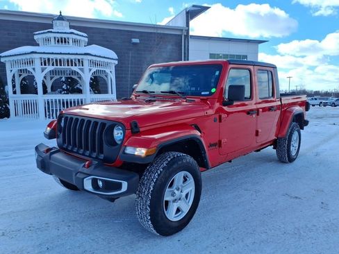 Used 2022 Jeep Gladiator Sport AWD/4WD image 2