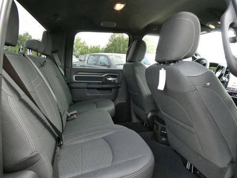 New 2026 RAM 2500 Big Horn AWD/4WD image 13
