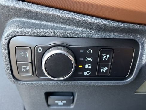 Used 2024 Ford Bronco Outer Banks image 16