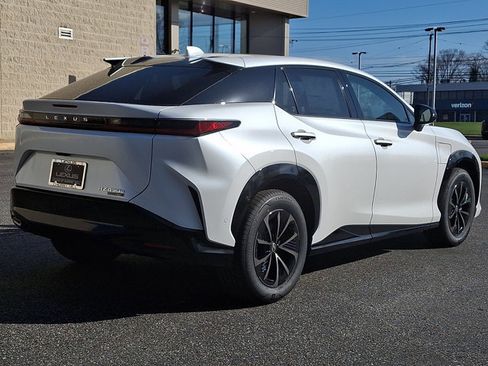 New 2026 Lexus RZ 450e AWD image 4