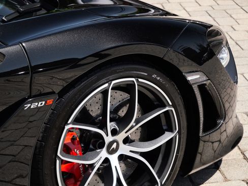 Used 2019 McLaren 720S Performance RWD image 21