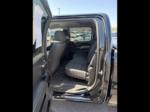 Used 2018 GMC Sierra 1500 SLE w/ SLE Value Package AWD/4WD image 9