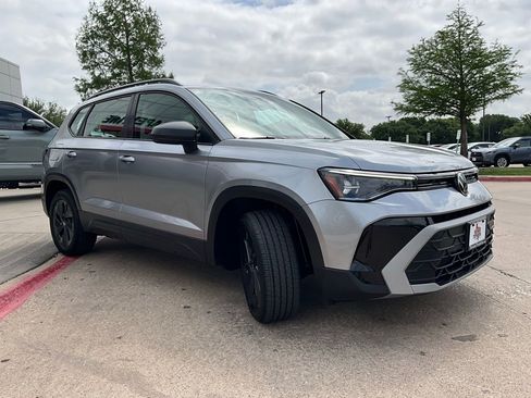 Used 2025 Volkswagen Taos S image 4