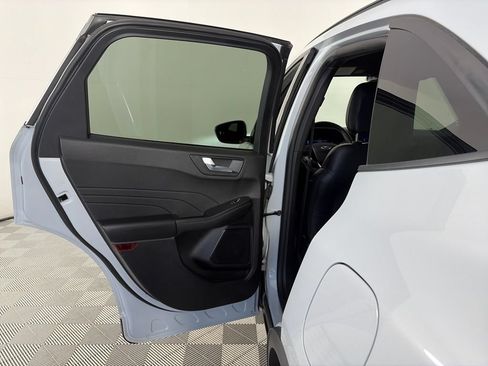 Certified 2025 Ford Escape ST-Line Select AWD/4WD image 12