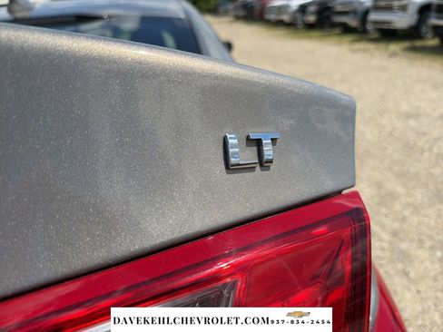 Used 2018 Chevrolet Malibu LT FWD image 34