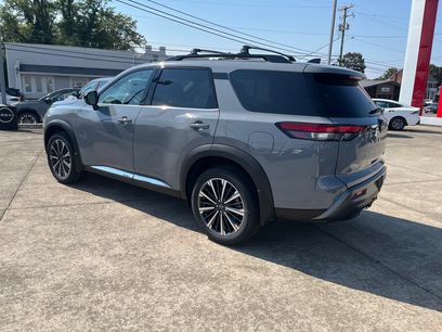 New 2026 Nissan Pathfinder Platinum