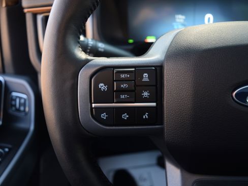 Used 2024 Ford F150 Lightning Lariat image 6