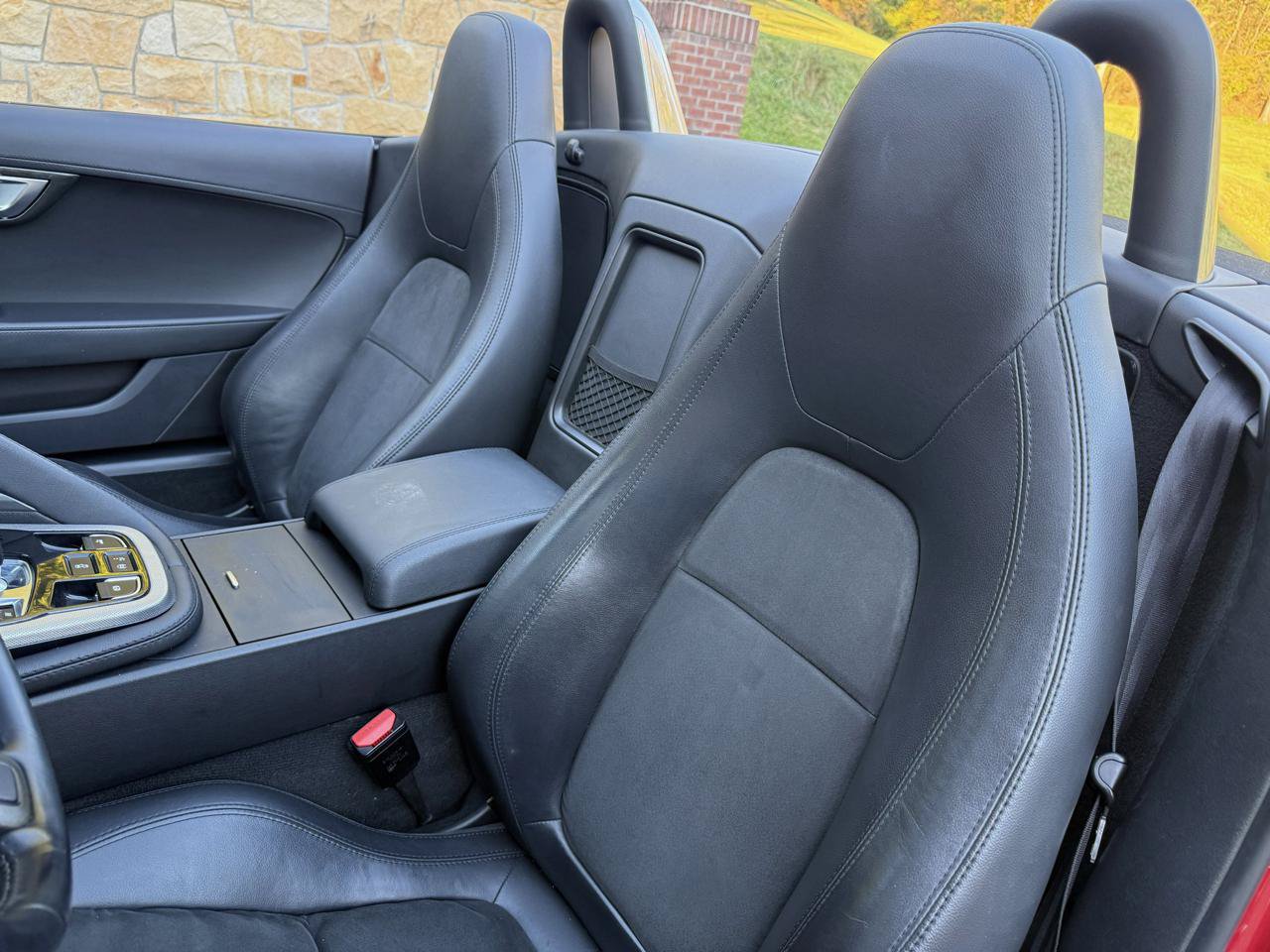 Used 2015 Jaguar F-TYPE Convertible RWD image 17