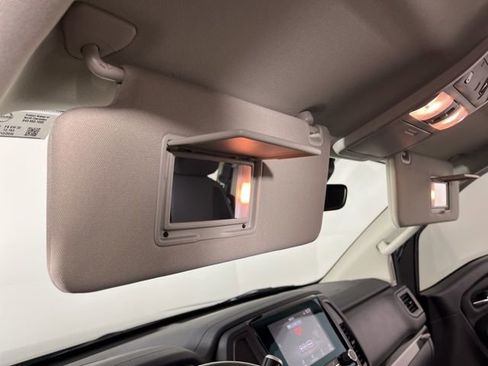 Used 2024 Nissan Titan SV w/ SV Convenience Package image 38