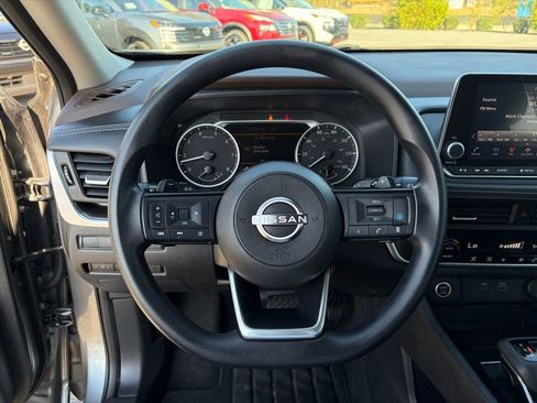 Certified 2023 Nissan Rogue SV image 15