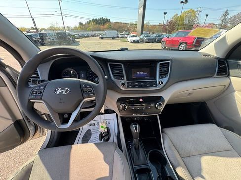 Used 2016 Hyundai Tucson SE w/ Option Group 02 AWD/4WD image 16