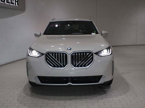 Certified 2025 BMW X3 xDrive30i w/ M Sport Package image 9