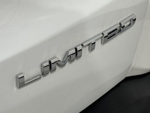 Used 2020 Jeep Renegade Limited w/ LED Lighting Group image 28