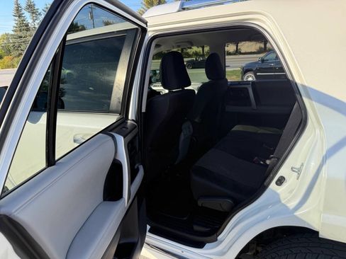 Used 2013 Toyota 4Runner SR5 image 12