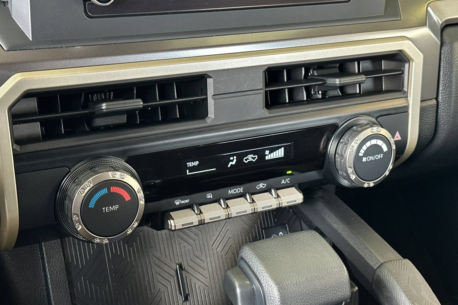 Used 2025 Toyota Tacoma SR5 RWD image 19