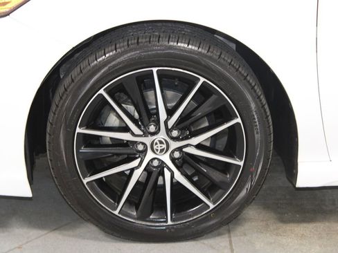 Used 2022 Toyota Camry SE FWD image 17
