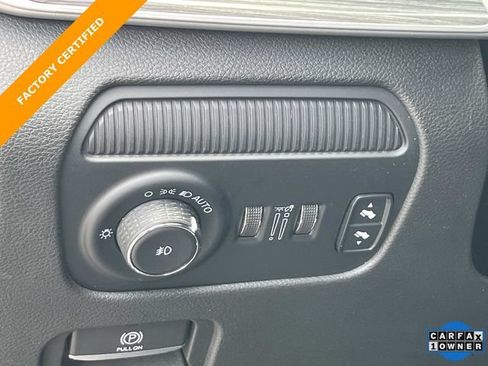 Certified 2022 Jeep Wagoneer Series II AWD/4WD image 28