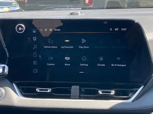 Used 2025 Chevrolet Equinox LT w/ Convenience Package II FWD image 17