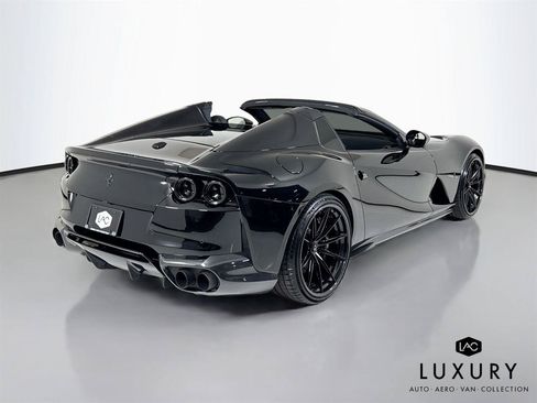 Used 2021 Ferrari 812 GTS RWD image 6