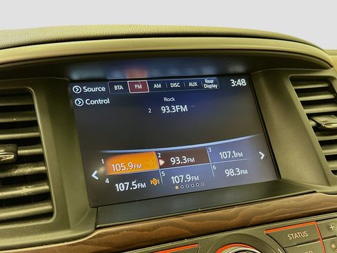 Used 2017 Nissan Pathfinder Platinum w/ Family Entertainment Package image 21